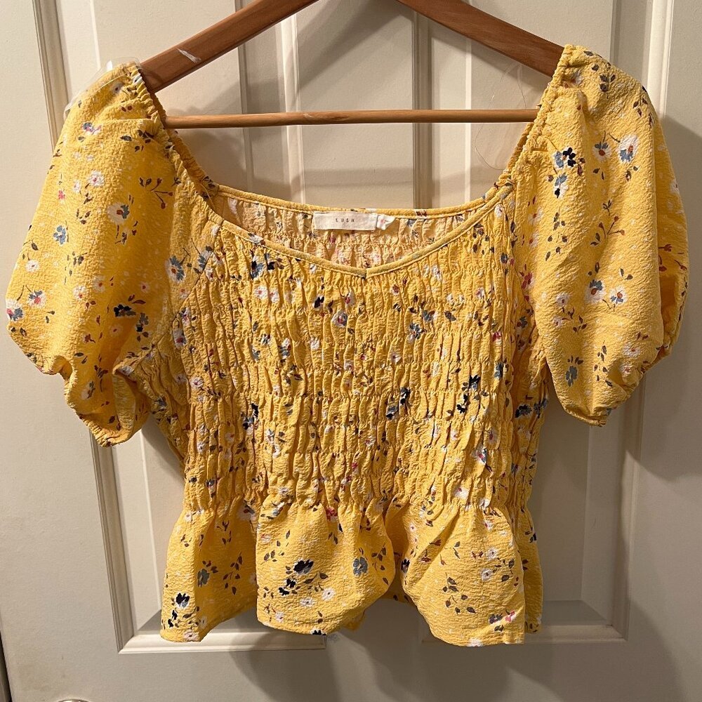 Lush - Floral Top / Size Medium